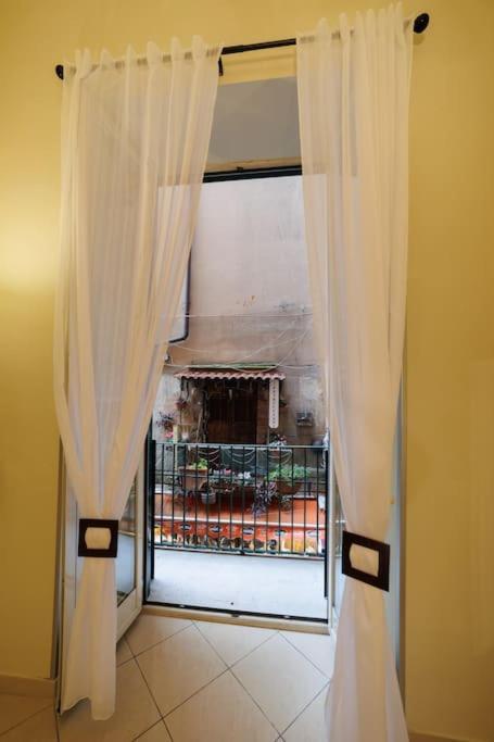 The San Gregorio Armeno Apartment By Houseinnaples Exterior photo
